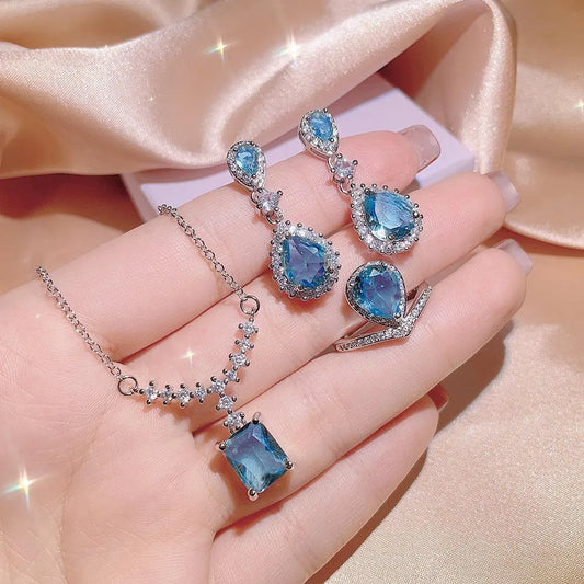 Modern Design Silver Plated Crystal Necklace Set