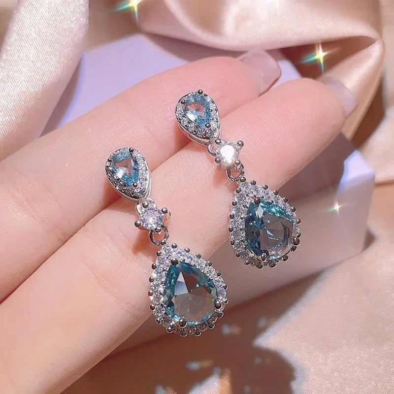Modern Design Silver Plated Crystal Necklace Set